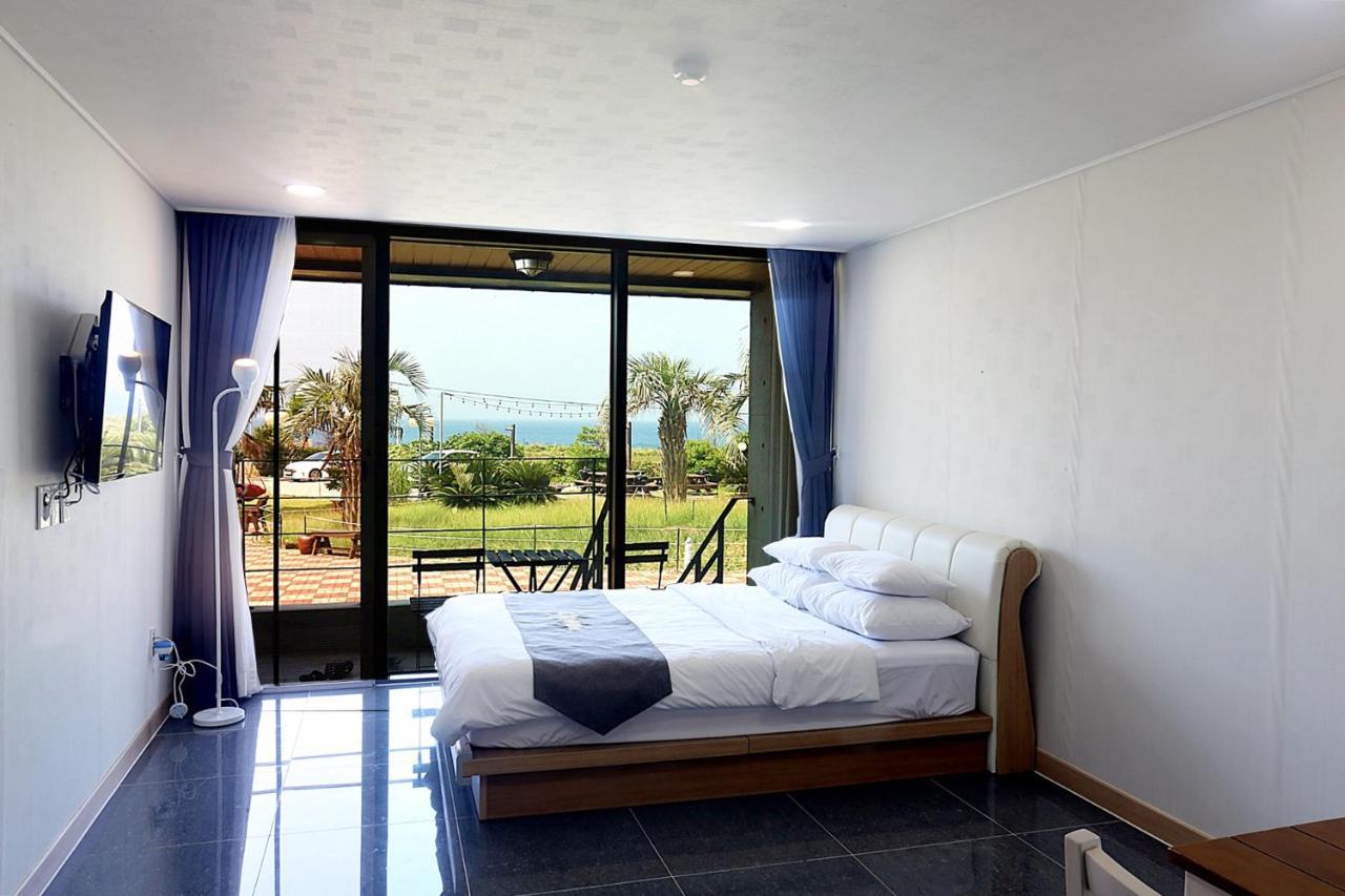 J Raum Resort Seogwipo Exterior photo