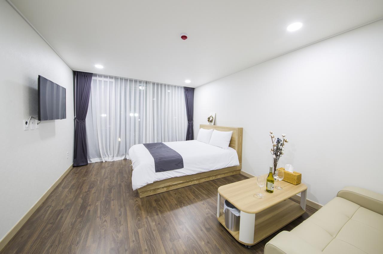 J Raum Resort Seogwipo Exterior photo